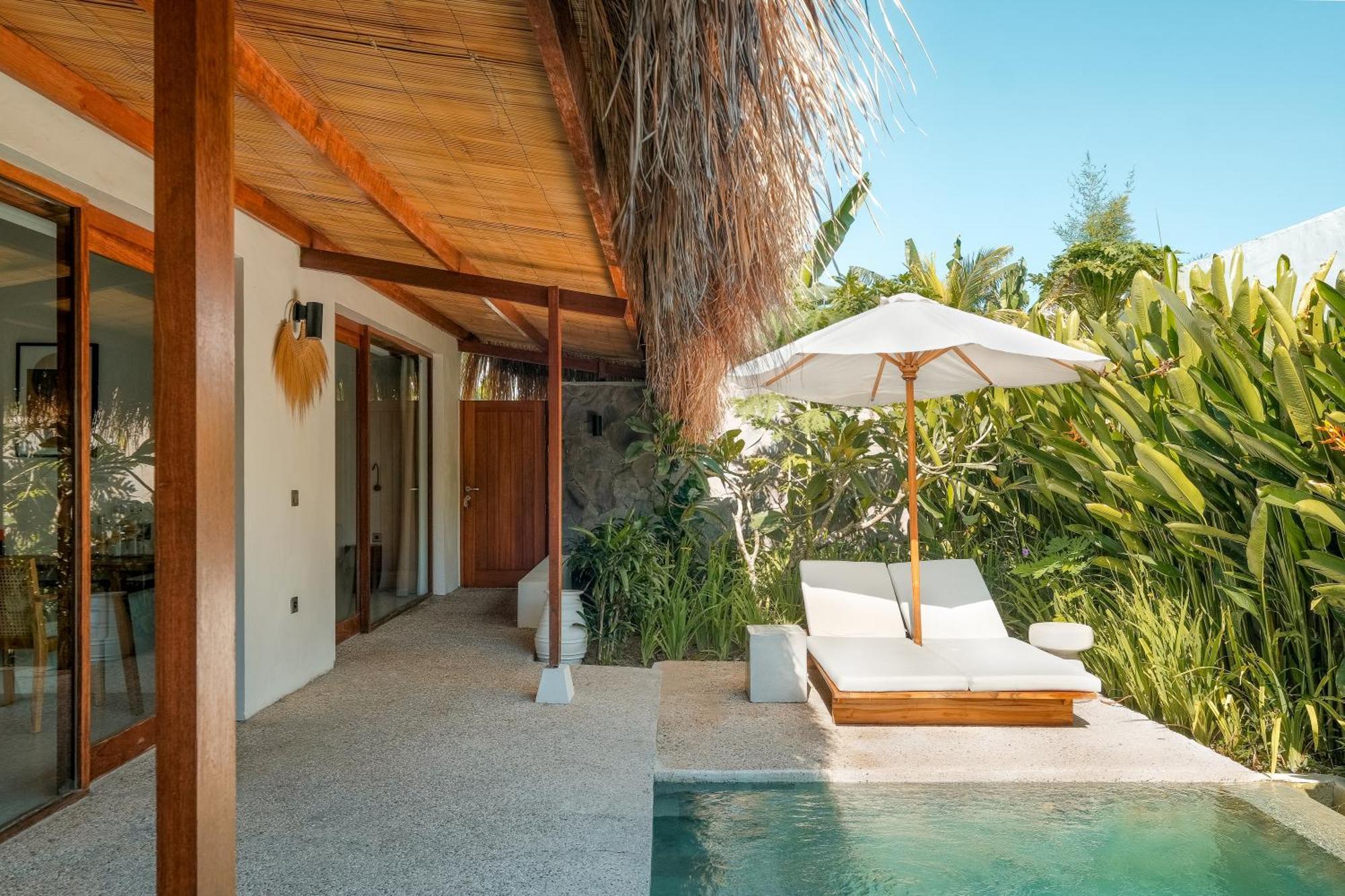 Amber Lombok Beach Resort Selong Belanak Esterno foto