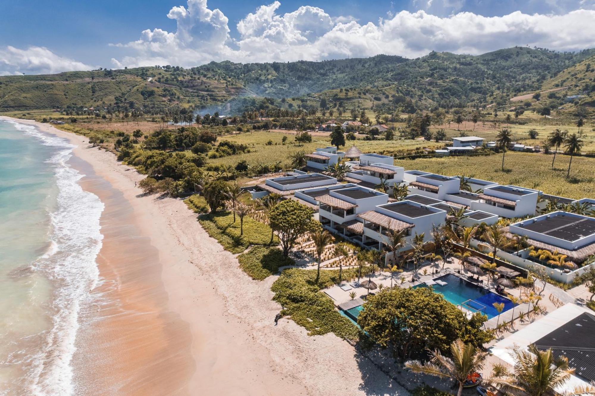 Amber Lombok Beach Resort Selong Belanak Esterno foto